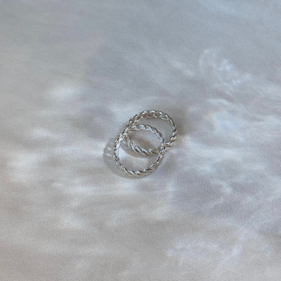 Lea Thin Croissant Ring