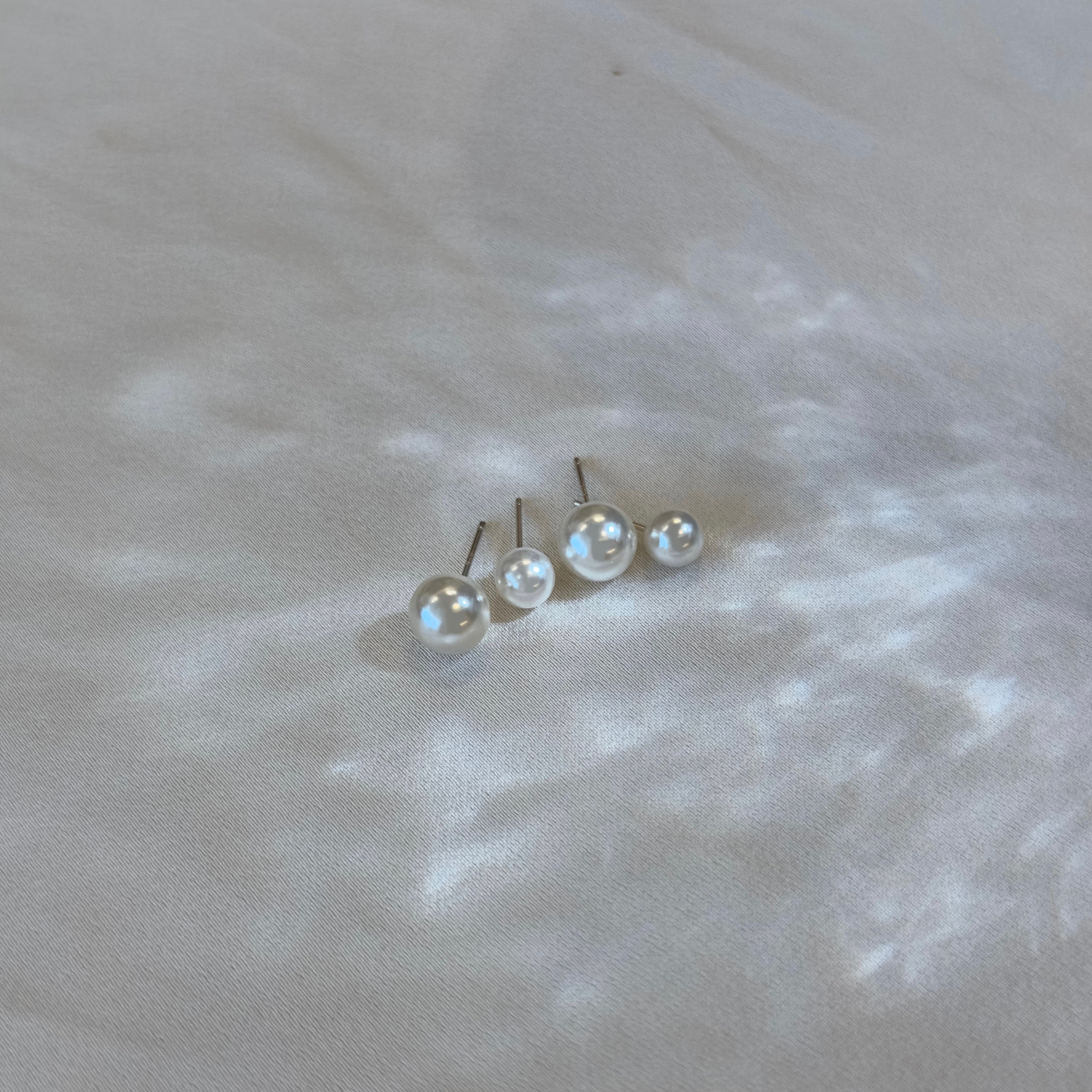 Perles Pearl Studs Earrings